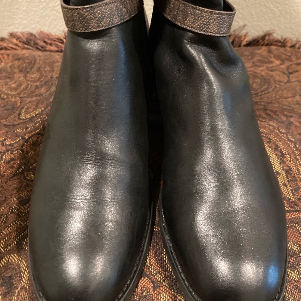 Michael Kors size 9 boots, 1 inch heel